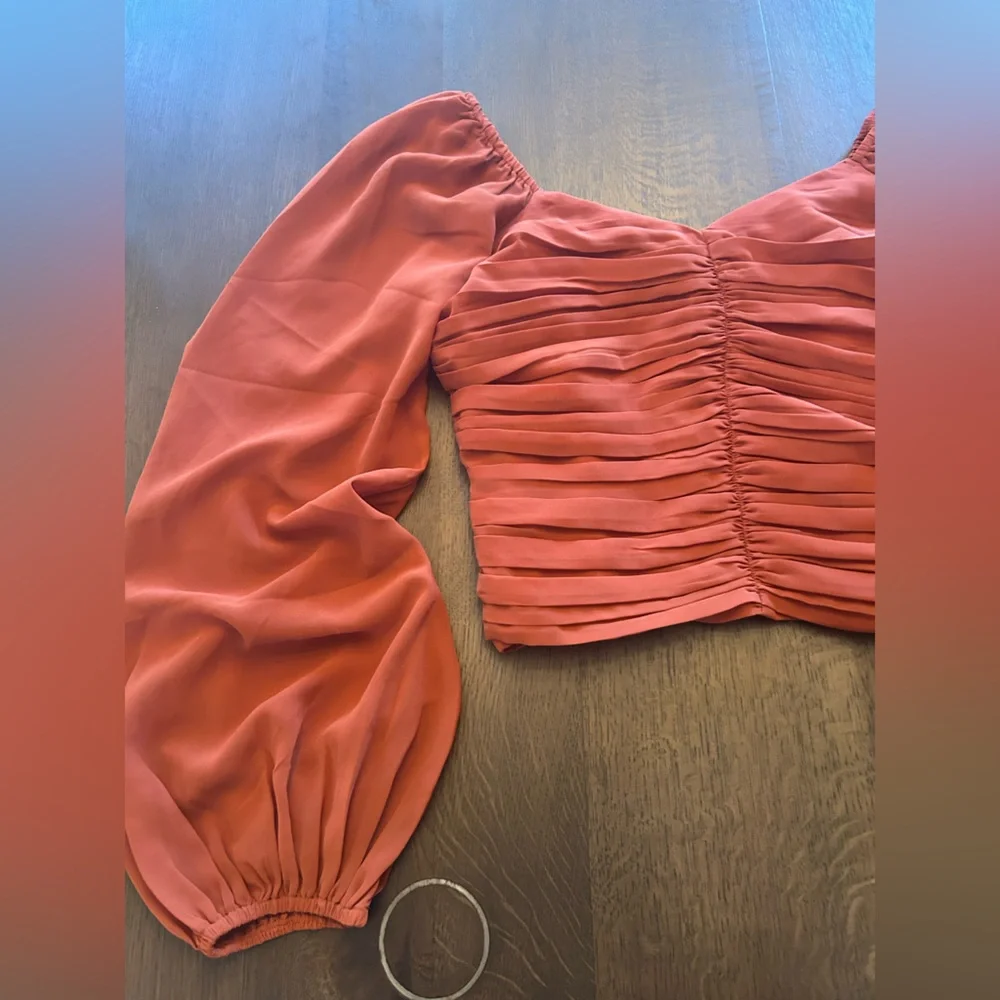 Abercrombie & Fitch NWT rust balloon sleeve shirred front smocked back